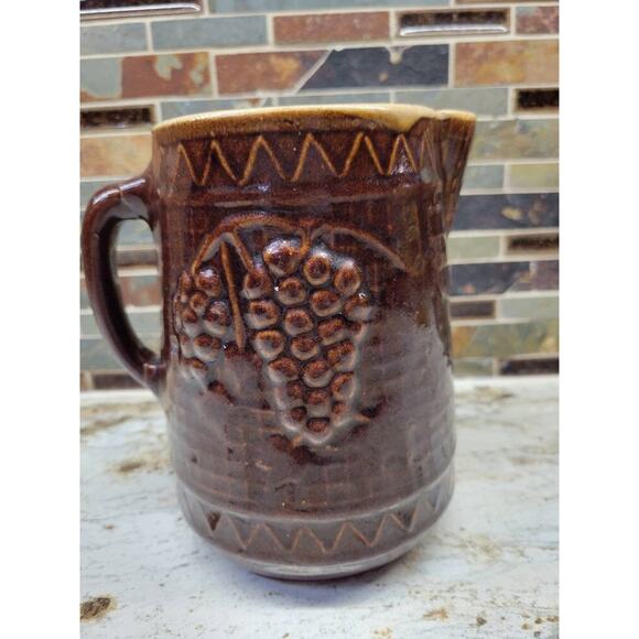 Antique North Star Pottery Milk Pitcher, Grape Trellis, 6-5/8" - Picture 2 of 5